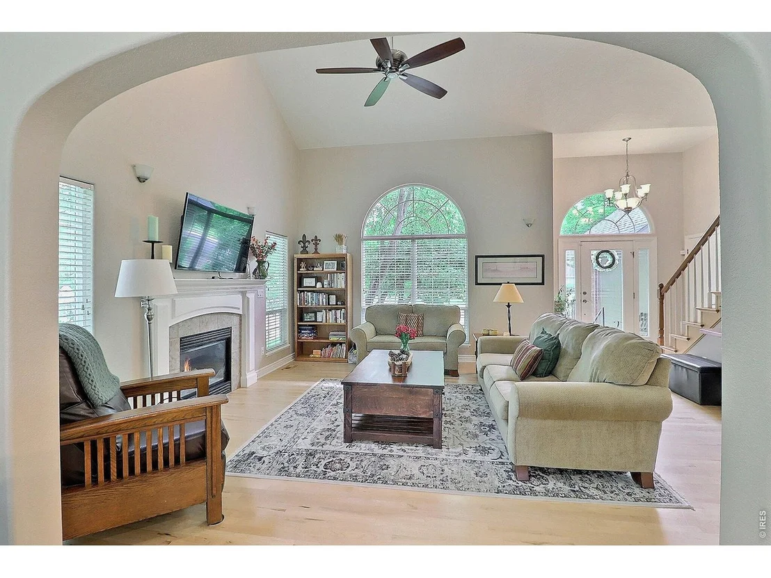 Photo of 101 54th Ave