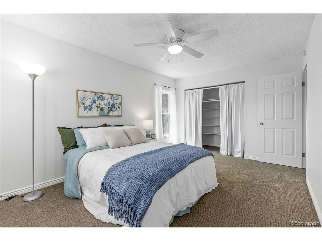 Photo of 5633 W 71st Pl