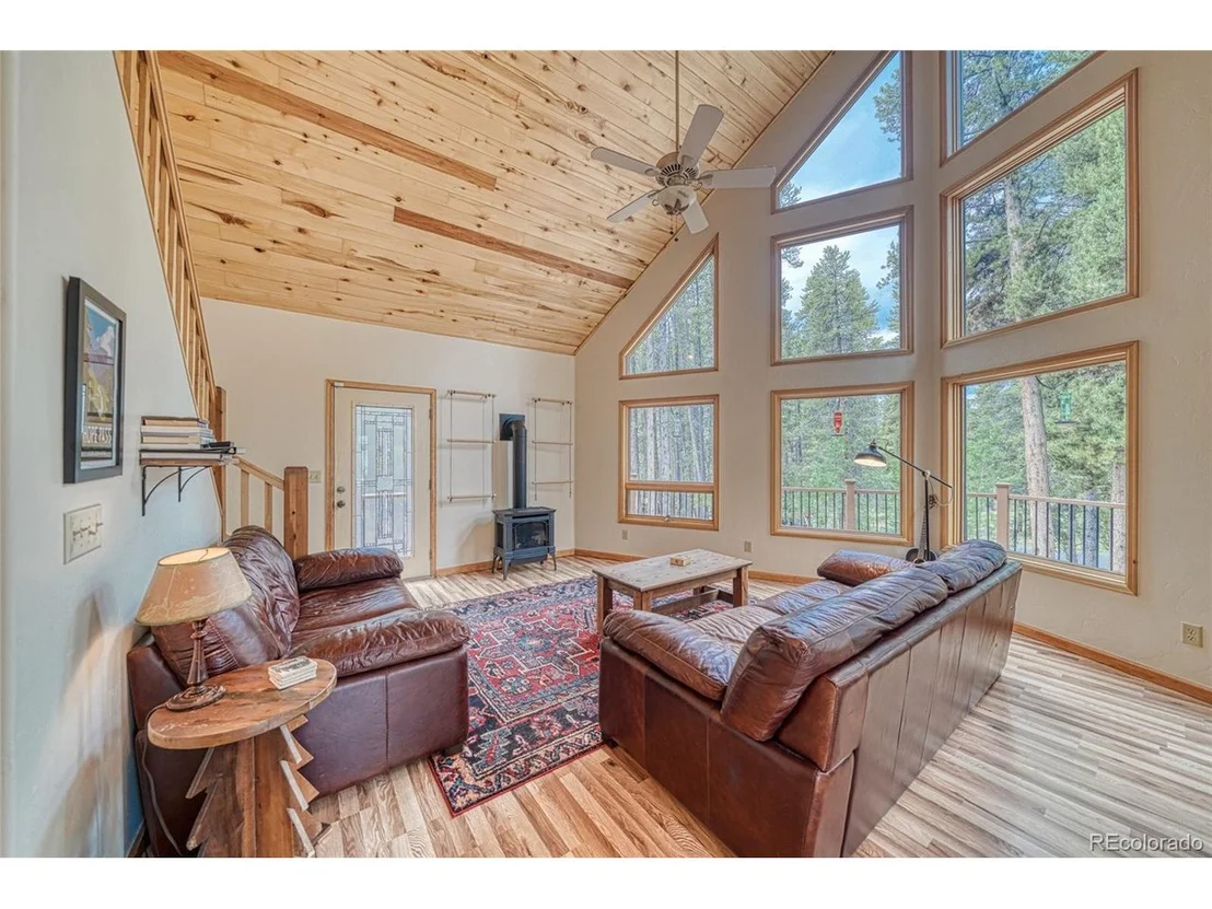 Photo of 988 Ruby Ln