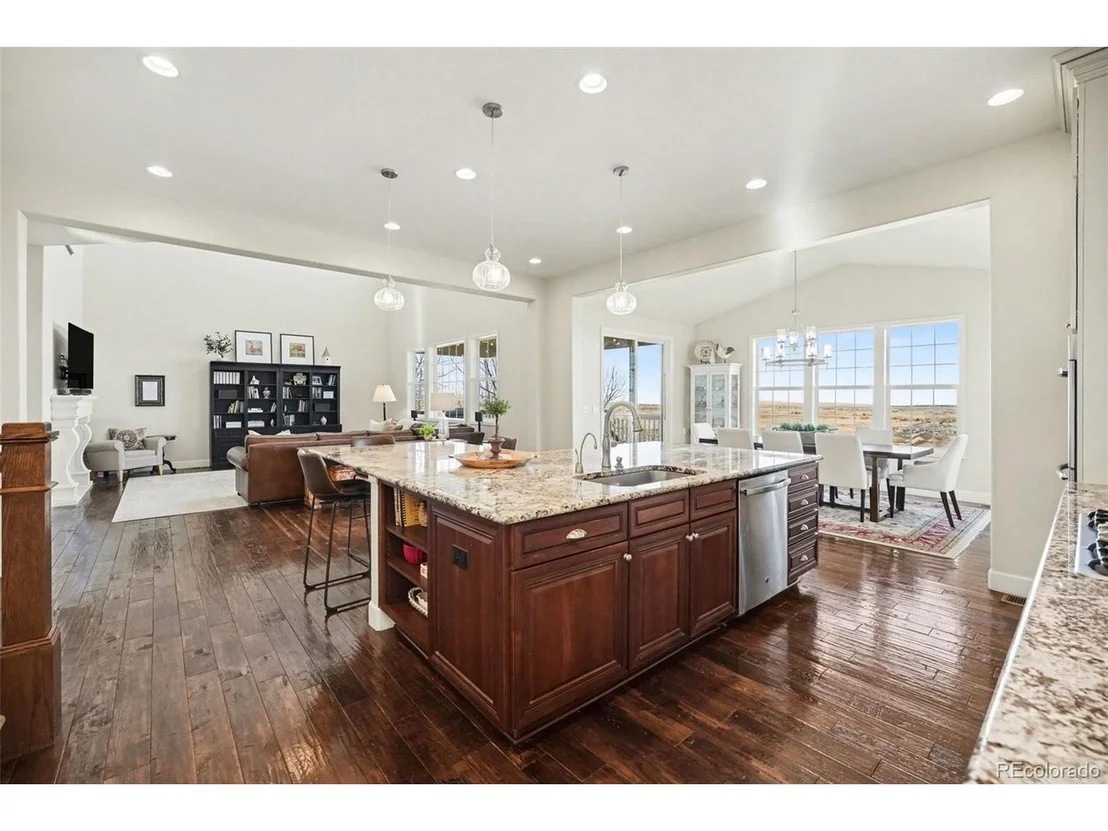 Photo of 9462 Noble Way