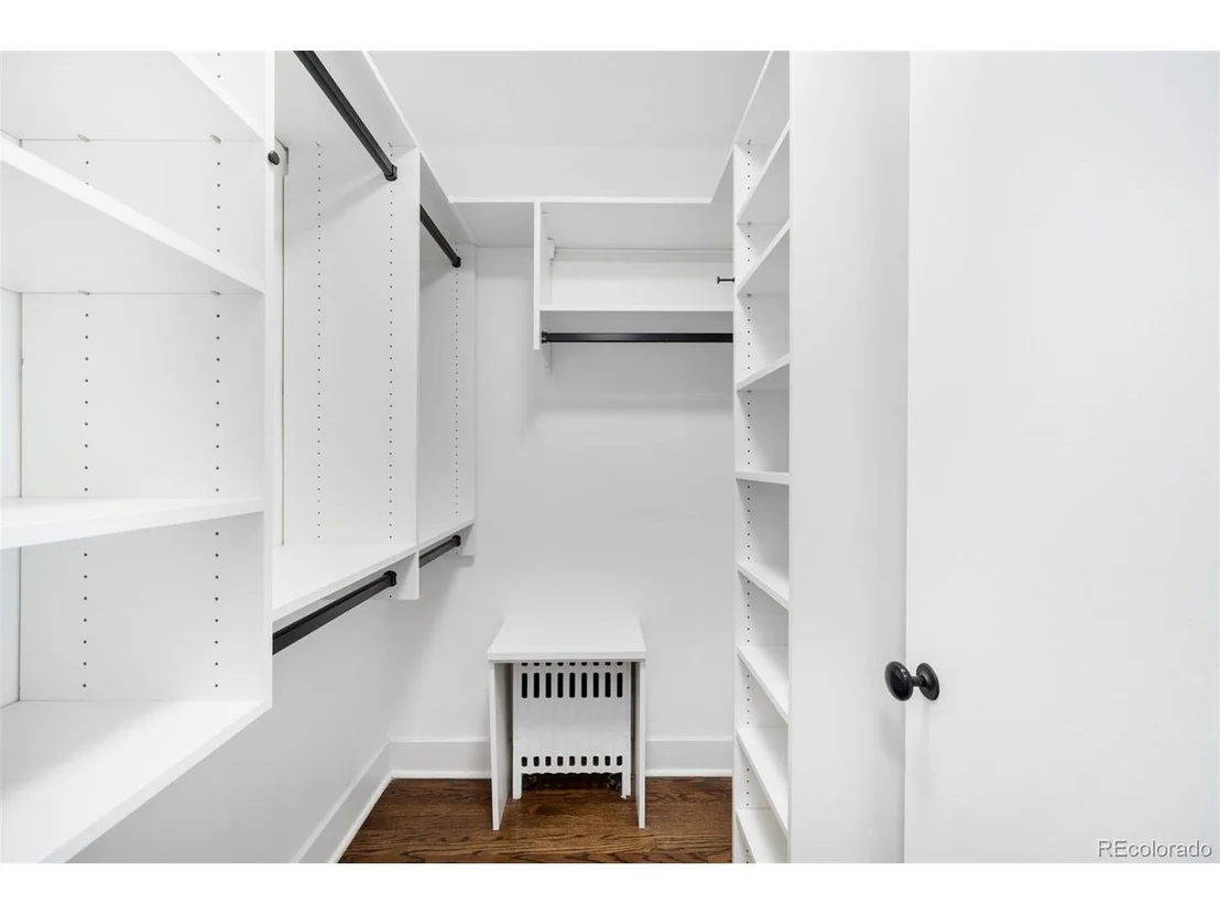 Photo of 2383 Jasmine St