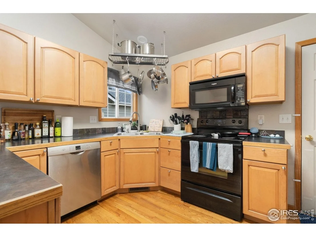Photo of 305 Amber Dr