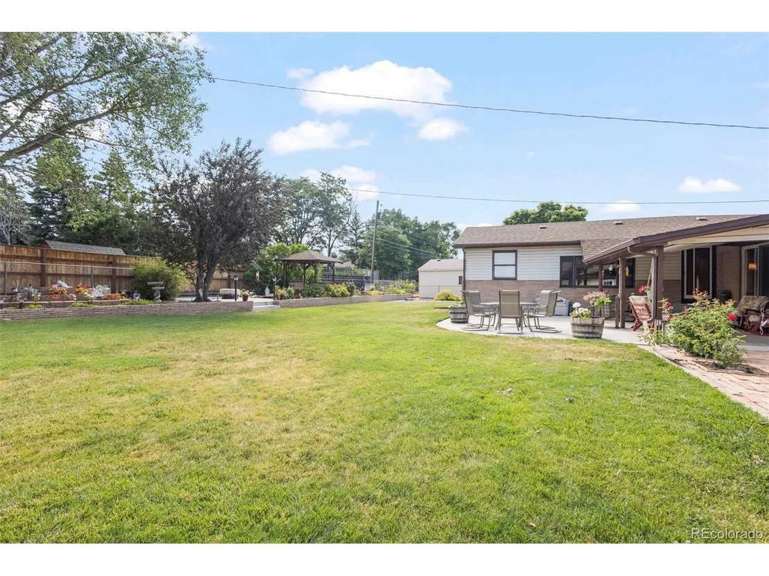 Photo of 1469 Douglas Dr