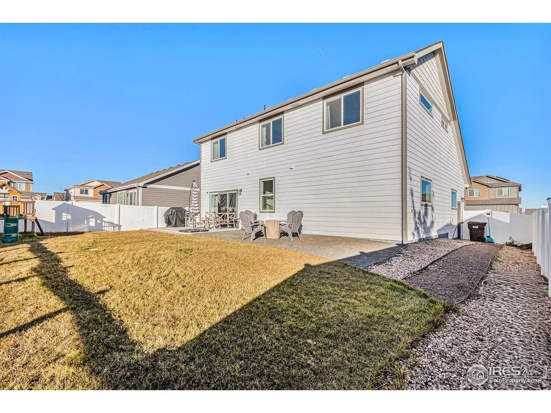 Photo of 985 Axis Dr
