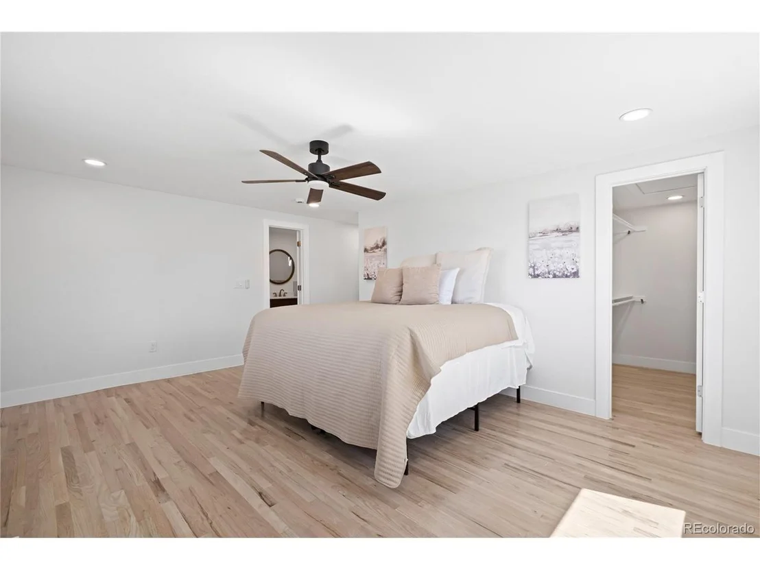 Photo of 6766 Zenobia Loop