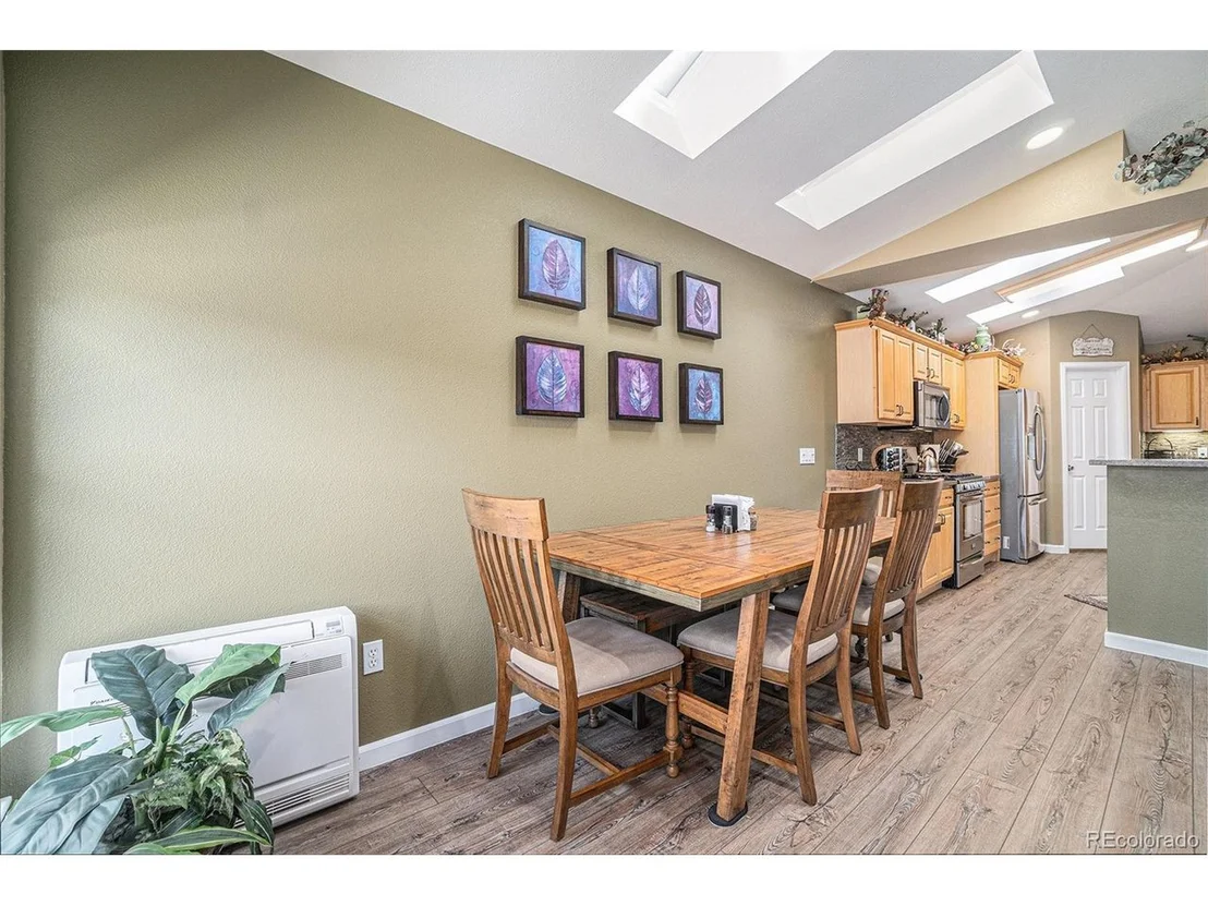 Photo of 445 Skyline Dr