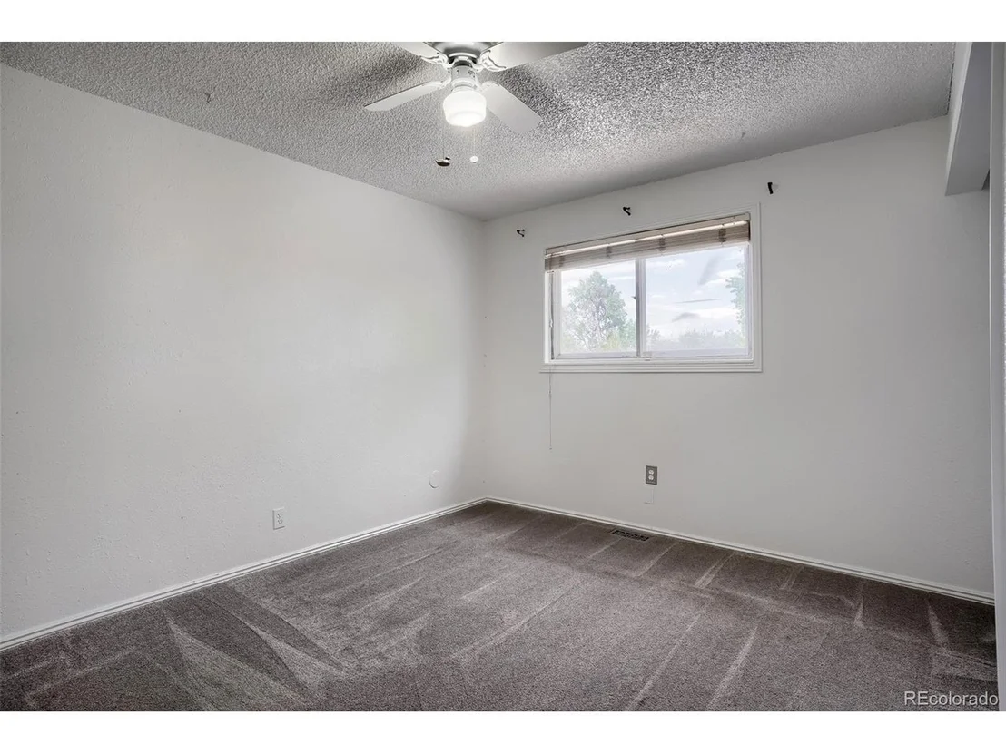 Photo of 5542 Sable St