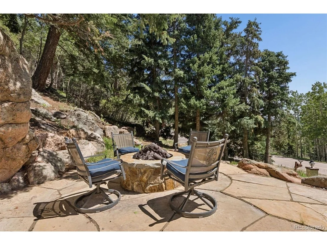 Photo of 4388 Witter Gulch Rd