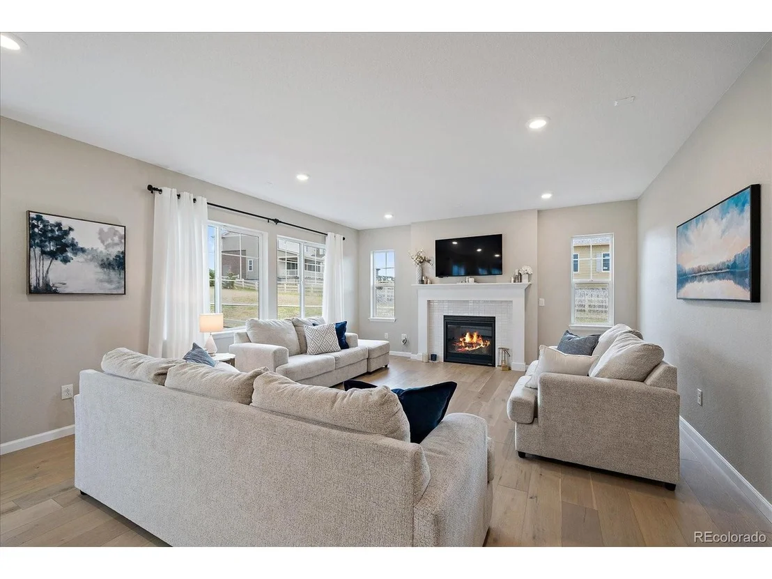 Photo of 7112 S Waterloo Way