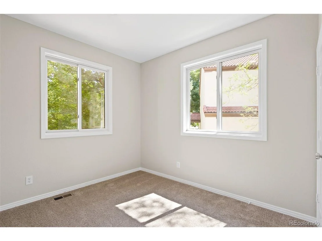 Photo of 8462 Robb Cir