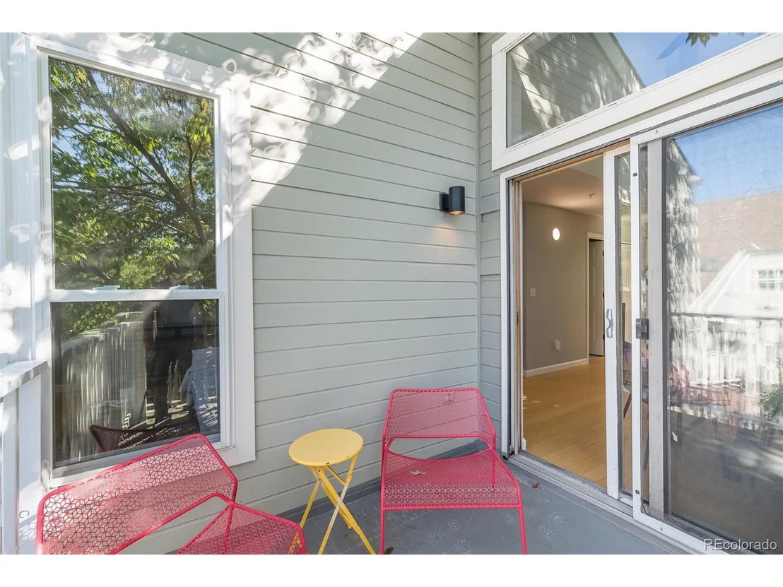 Photo of Unit 3077207 at 3077 29th St