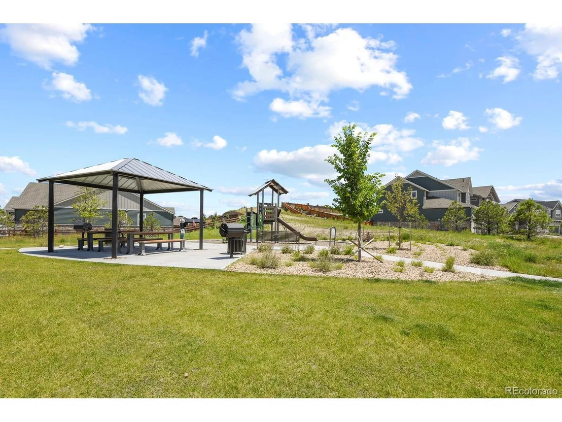 Photo of 970 Horsetail Loop