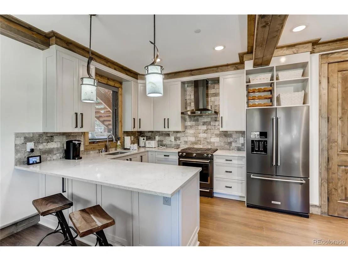 Photo of Unit A1821 at 7 Lake Ridge Cir