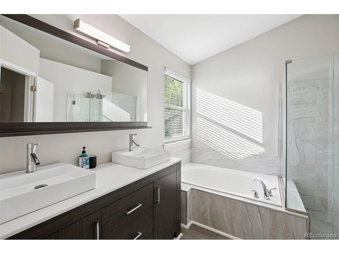 Photo of 104 Willowick Cir