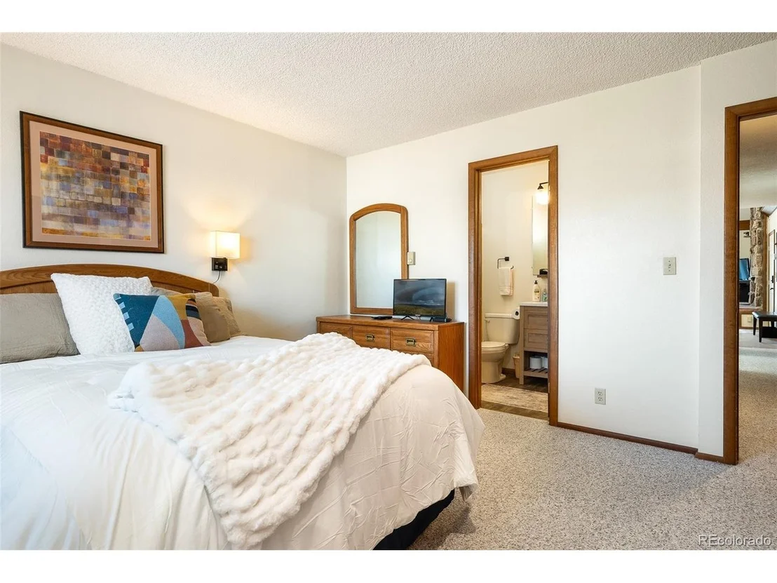 Photo of Unit 41A7 at 83 County Road 8400