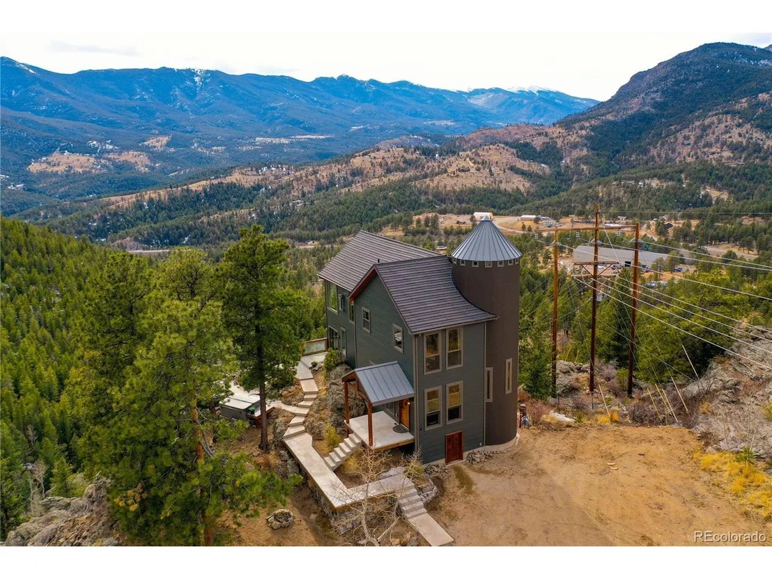 Photo of 632 Aspen Ln
