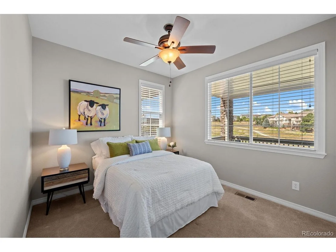 Photo of 10876 Valleybrook Cir