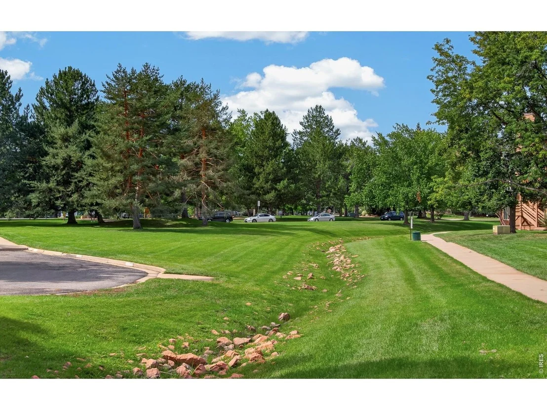 Photo of 6217 Willow Ln