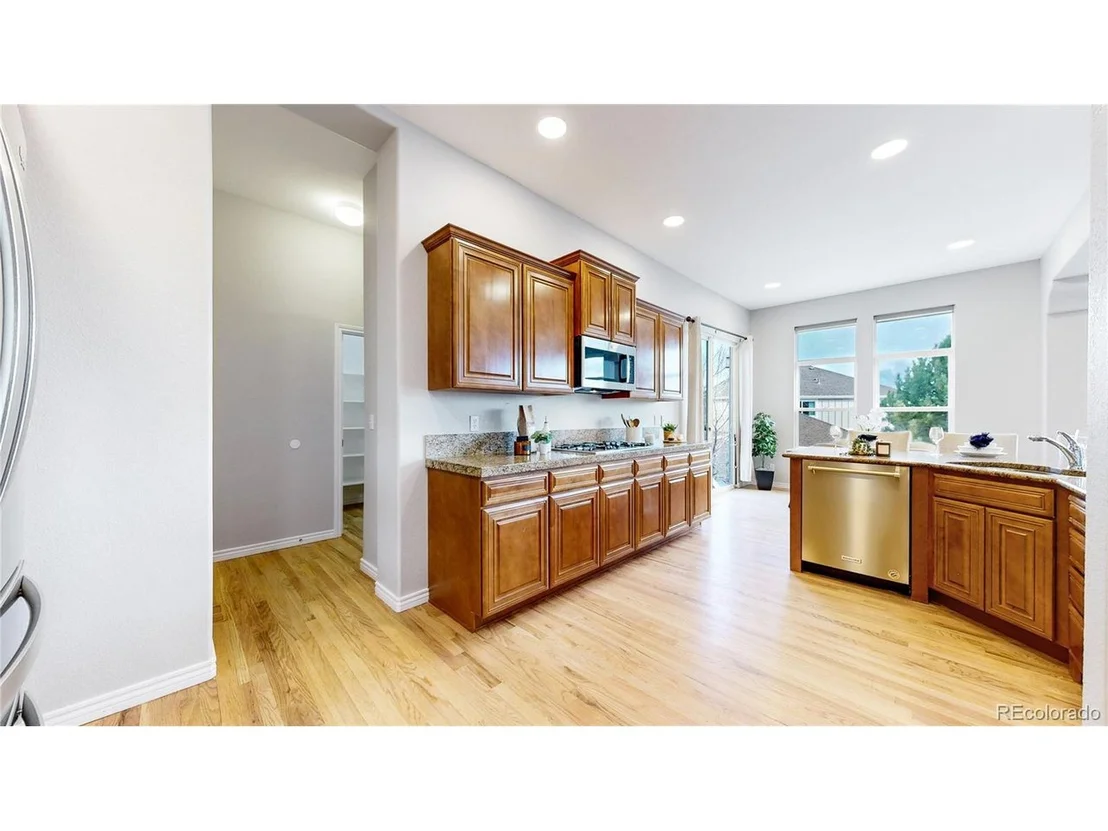 Photo of 15548 W 75th Pl