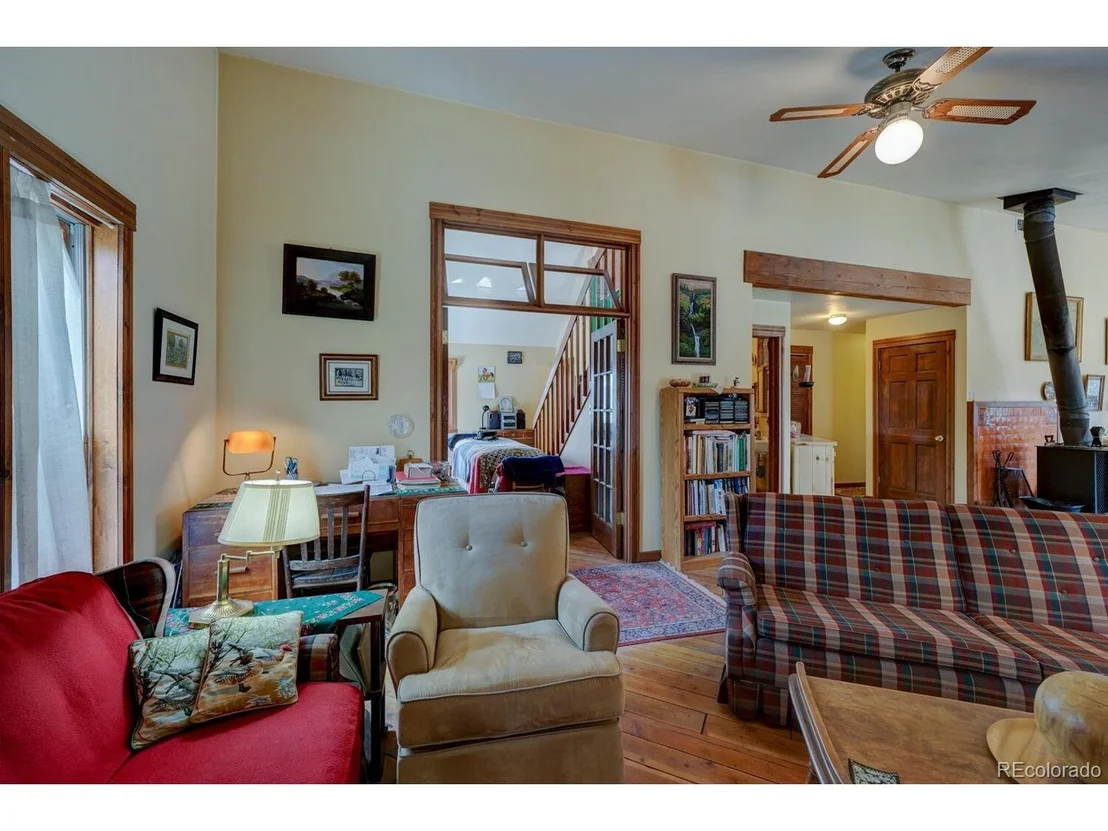Photo of 6485 Divide Dr