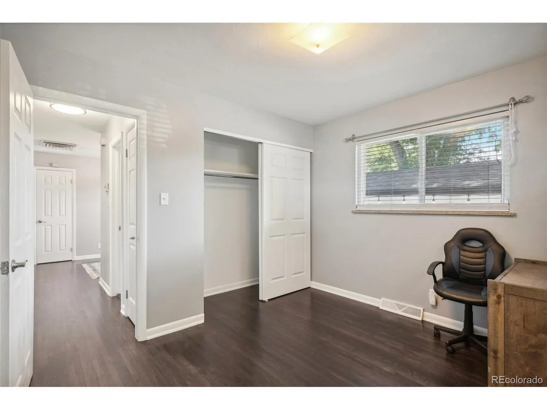 Photo of 6000 Wolff St