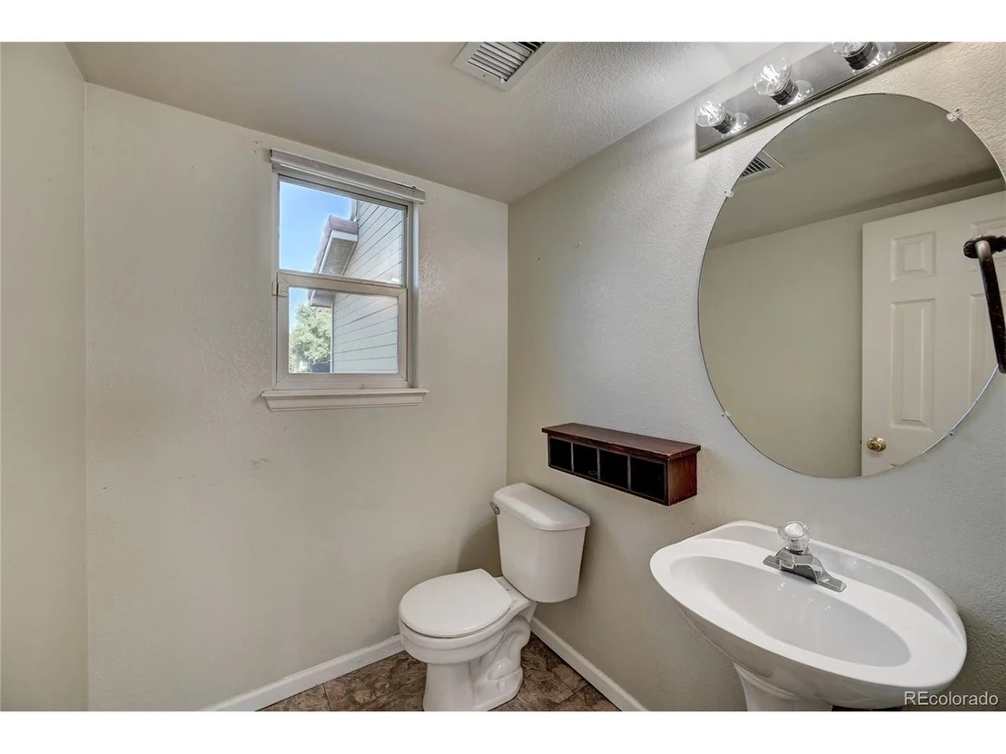 Photo of 4132 Nepal St
