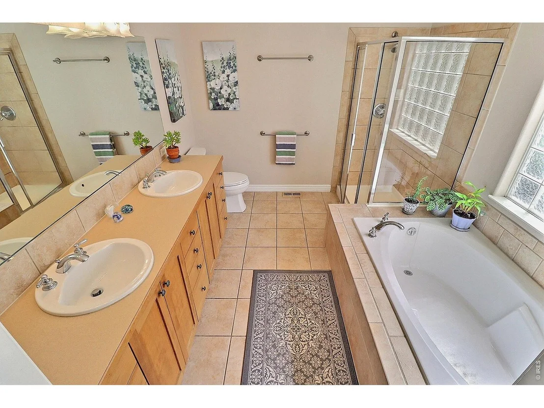 Photo of 101 54th Ave
