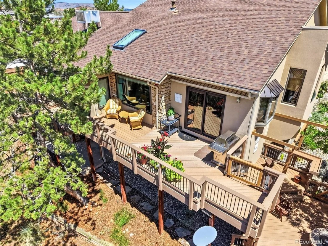 Photo of 5961 Crestbrook Dr