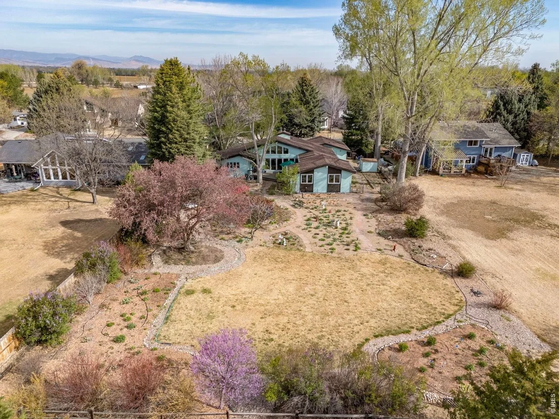 Photo of 7598 Estate Cir