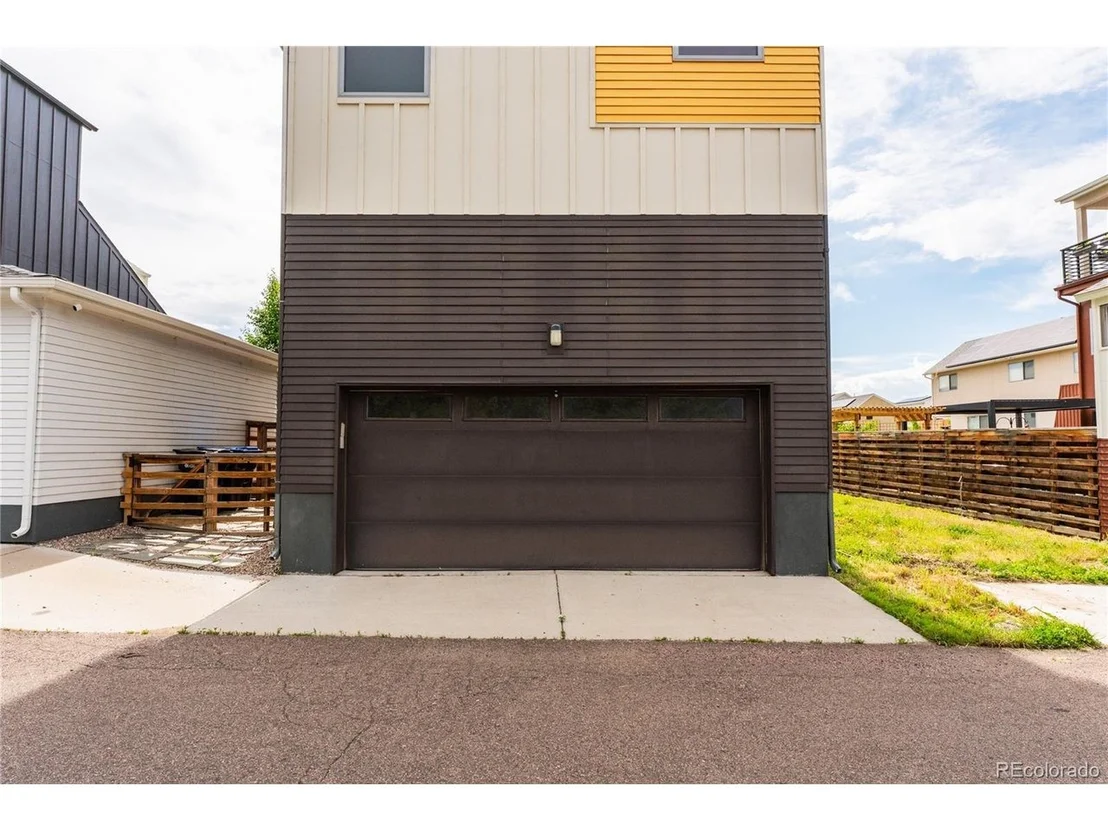 Photo of 6892 Juniper Ct