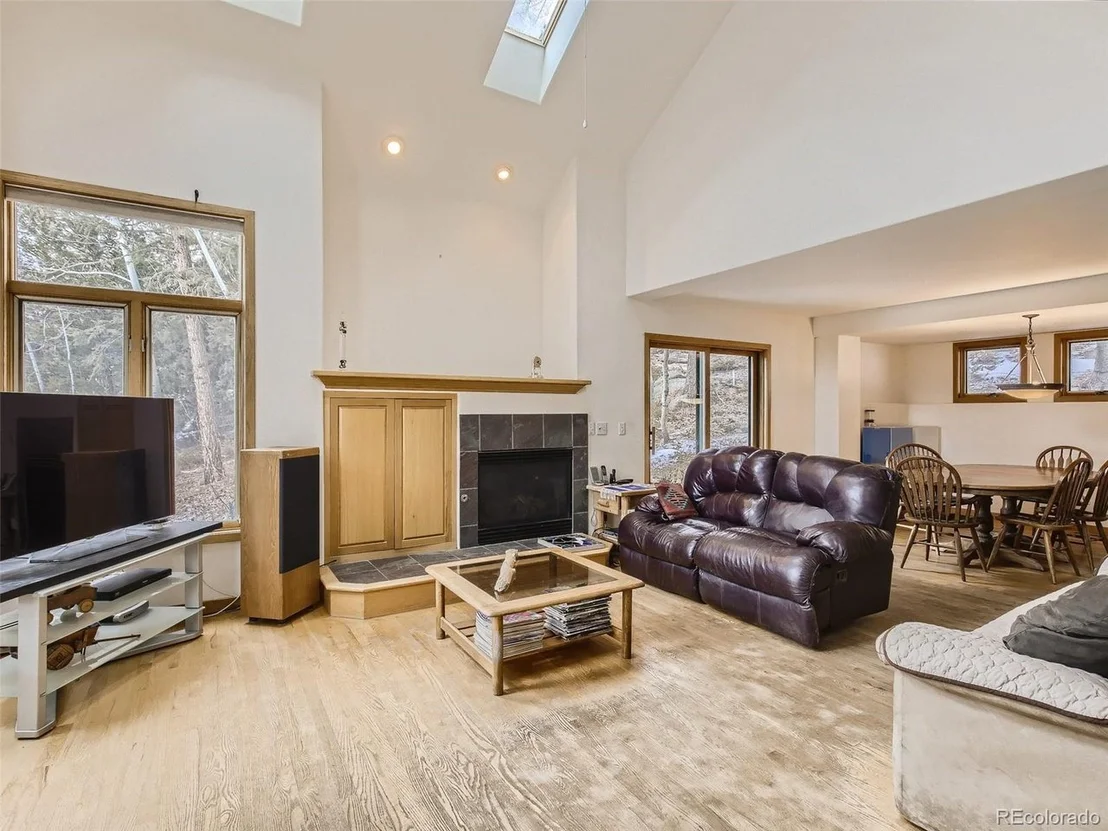 Photo of 597 Pine Glade Rd