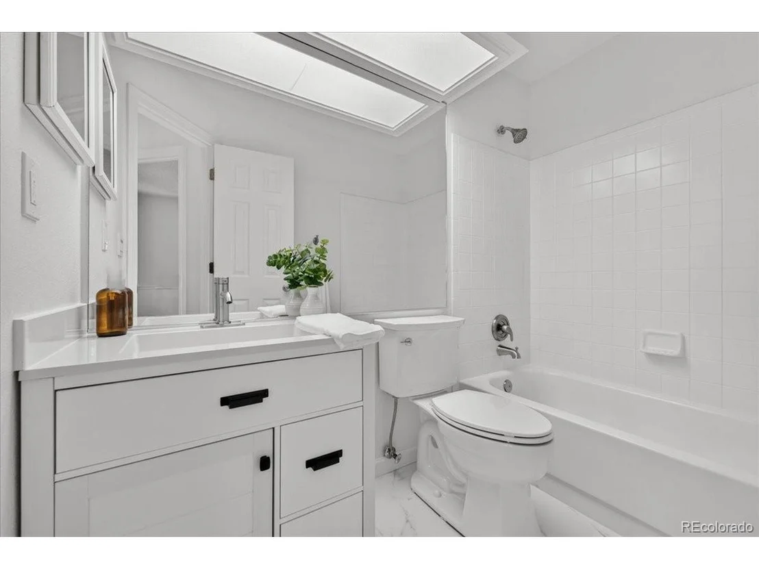 Photo of 8547 Union Cir