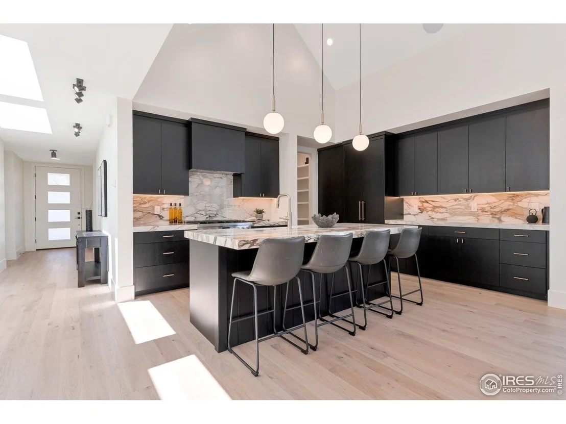 Photo of 306 S 3rd Ave