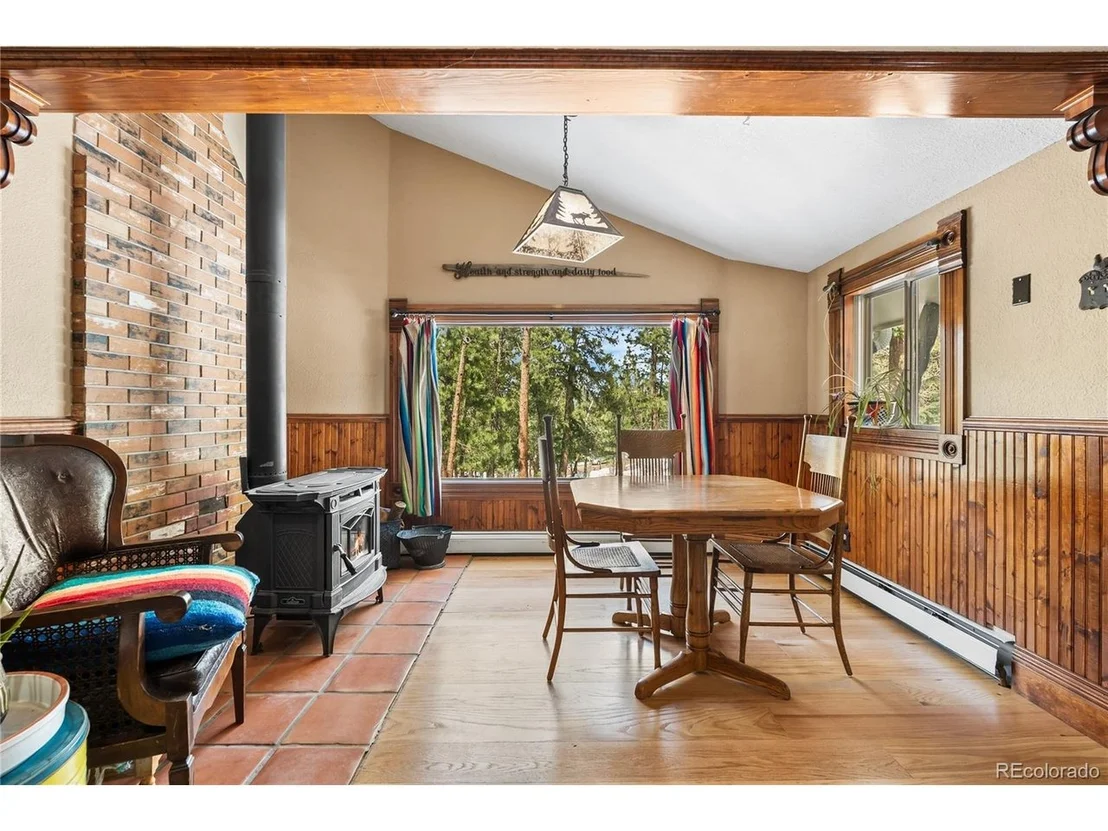 Photo of 82 Iris Dr