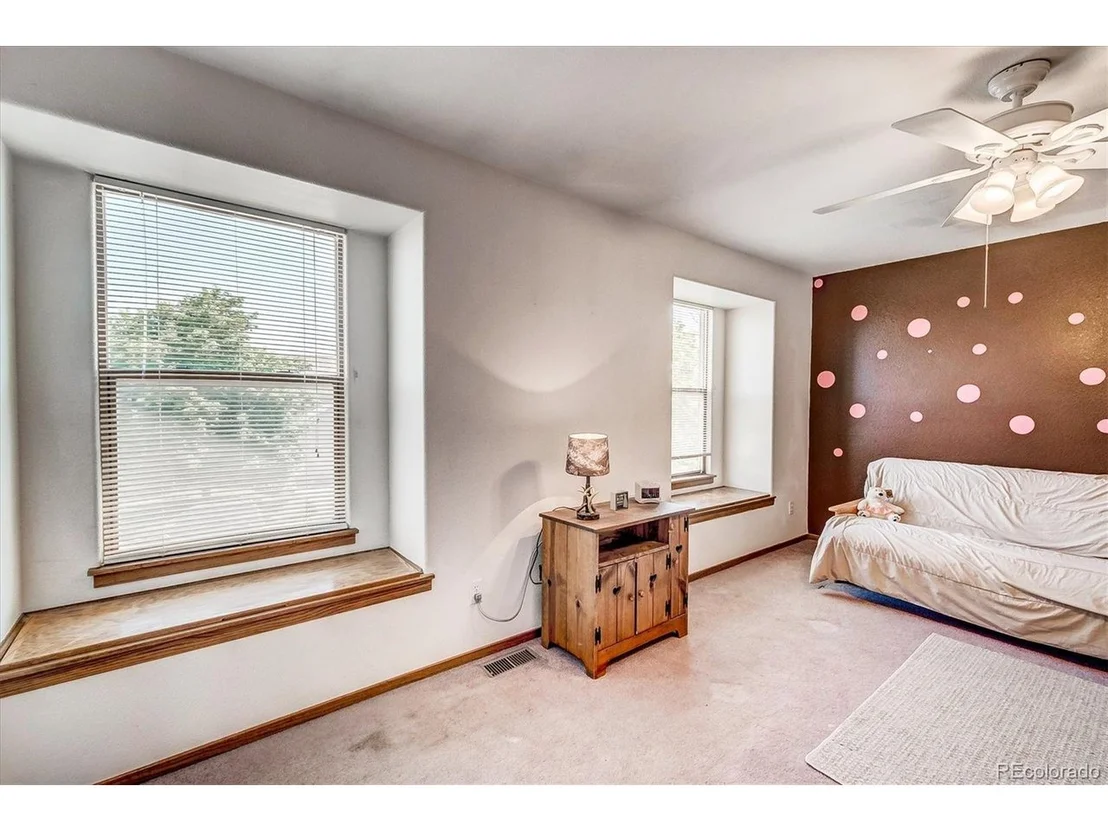 Photo of 1933 Sunlight Dr