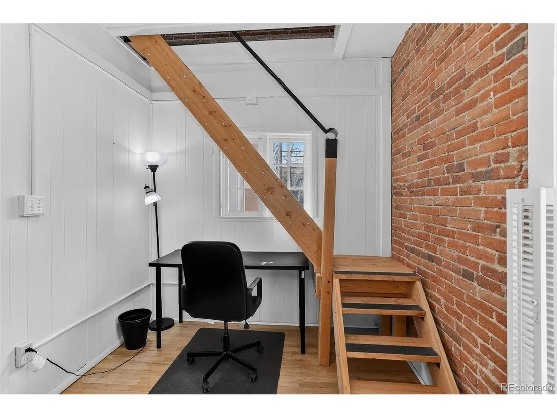 Photo of 1902 Grove St