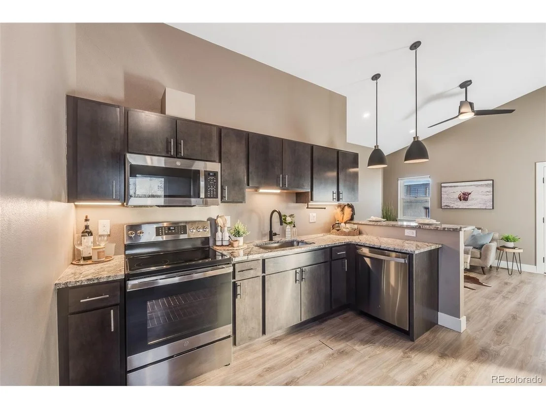 Photo of 3880 Sheridan Blvd