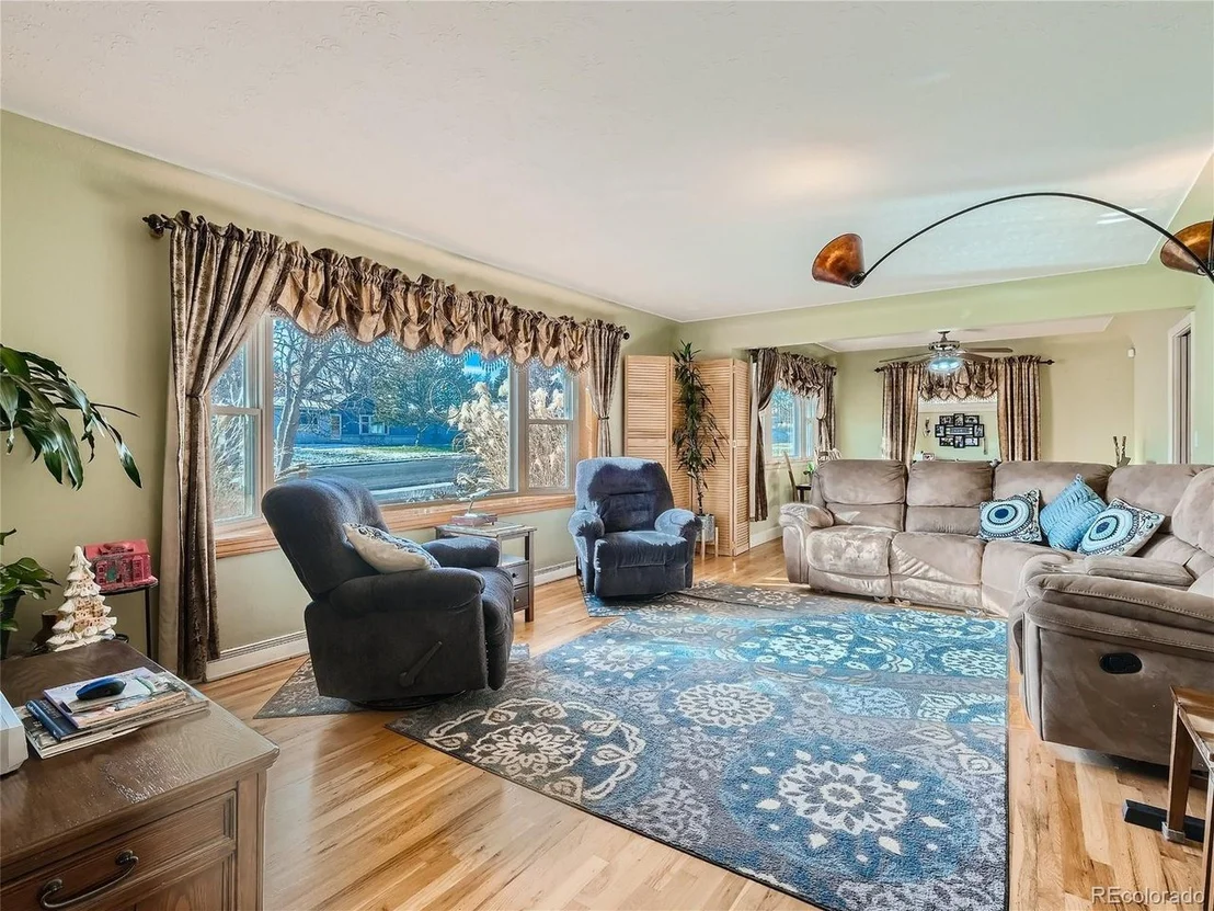 Photo of 2111 Glenfair Dr