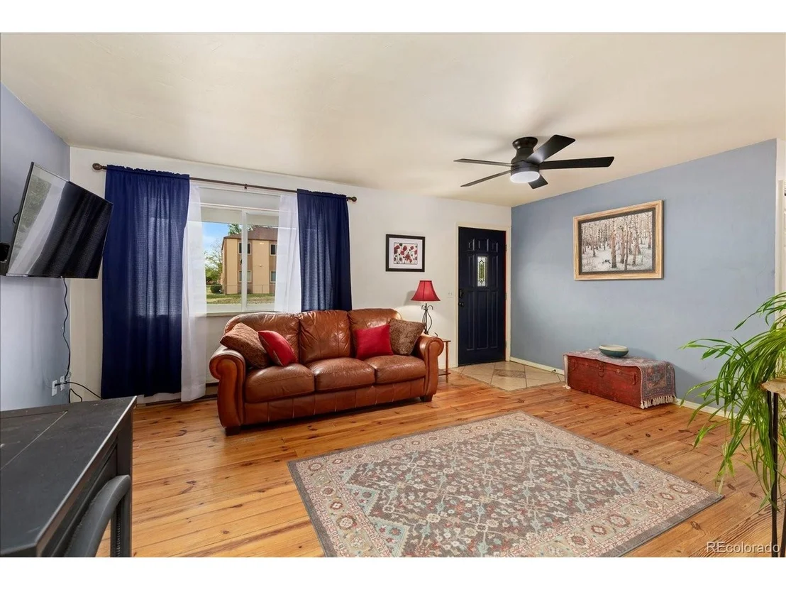 Photo of 549 Blake St