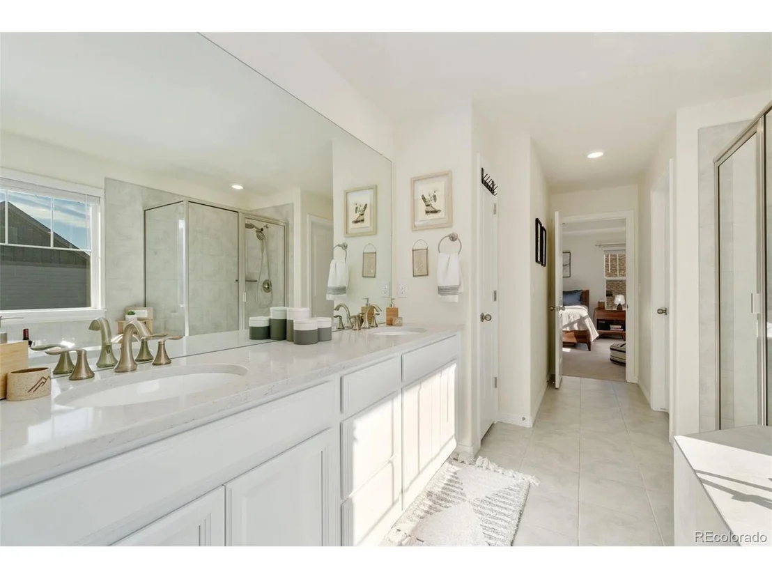 Photo of 810 Compass Dr