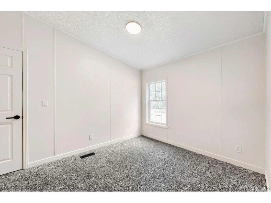 Photo of 580 Forest Dr