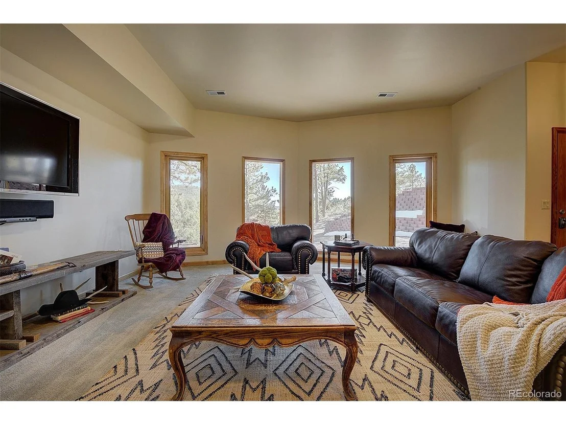 Photo of 15349 Ouray Rd
