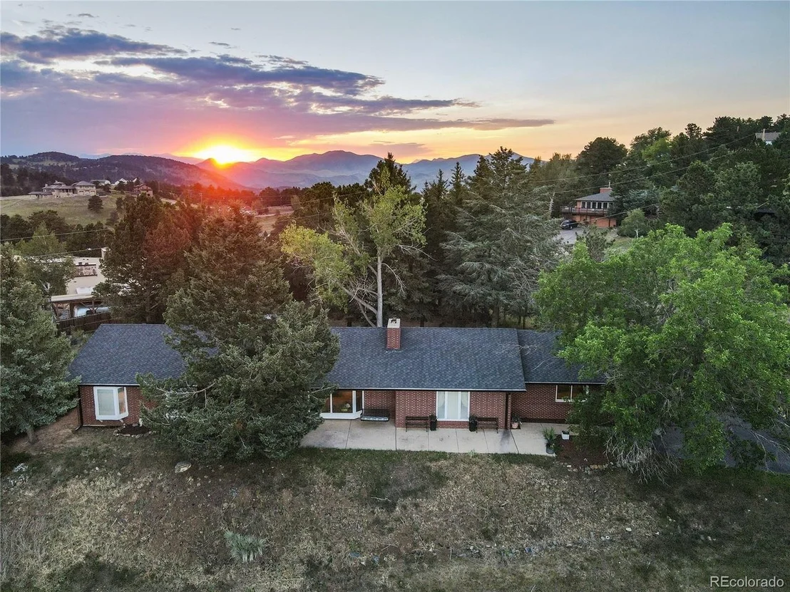 Photo of 239 Dekker Dr