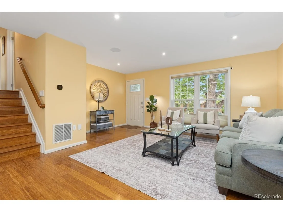 Photo of 1137 Maple Cir