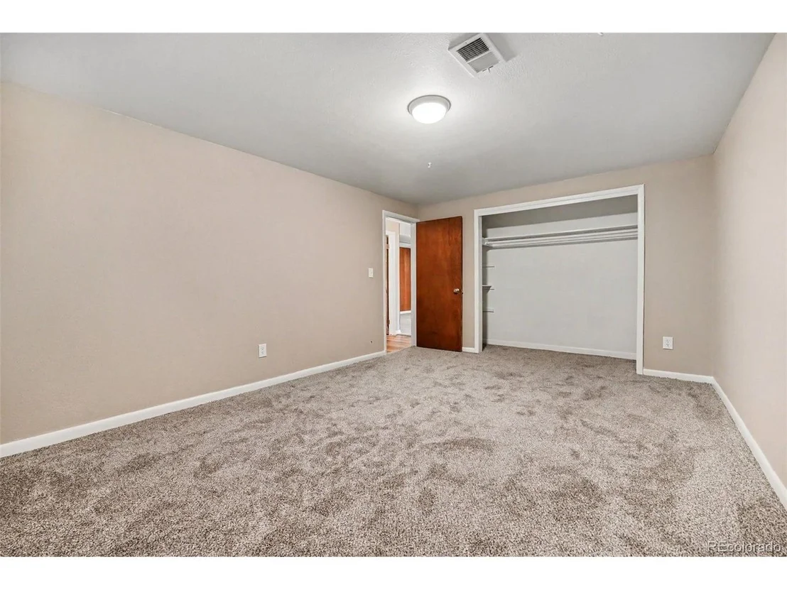 Photo of 400 Leo Ln
