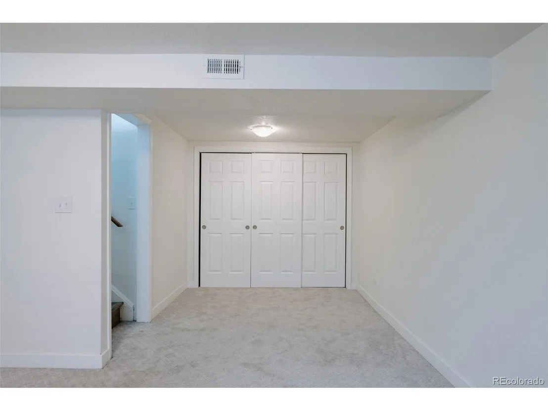 Photo of 6725 Dover St