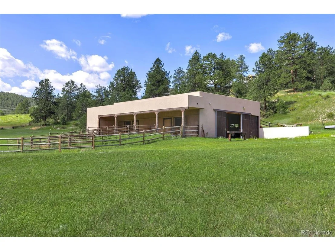 Photo of 446 Meadow Vista Dr