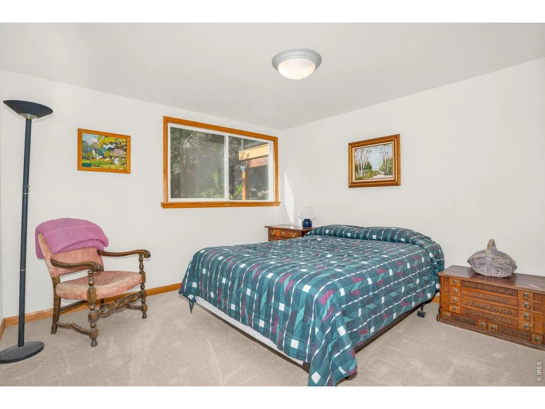 Photo of 527 Hemlock Dr