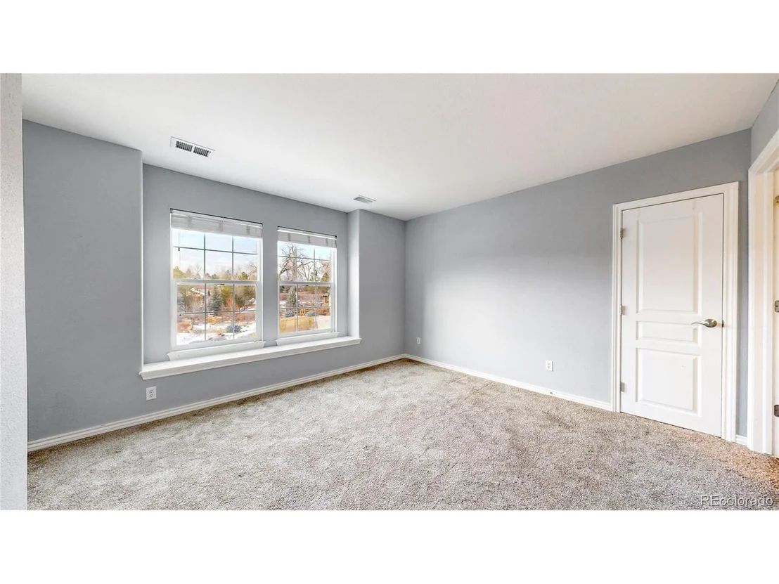 Photo of 15548 W 75th Pl