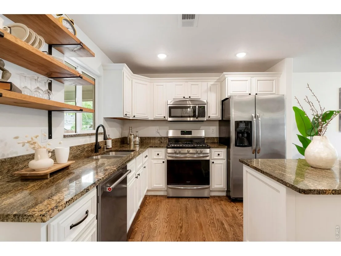 Photo of 814 Baker St